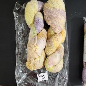 2 100gm Hanks Of Yarn 52 % Wool, 10% Casmere & 38% Polyester Beautiful Soft Yarn